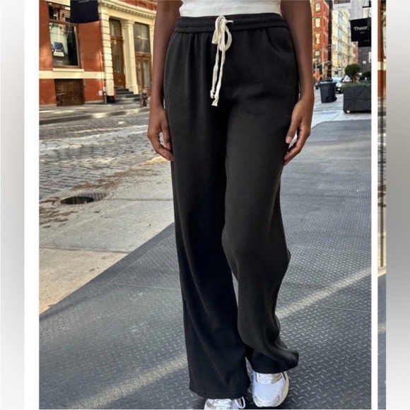 NWT Brandy Melville Anastasia Waffle Sweatpant - Picture 2 of 4